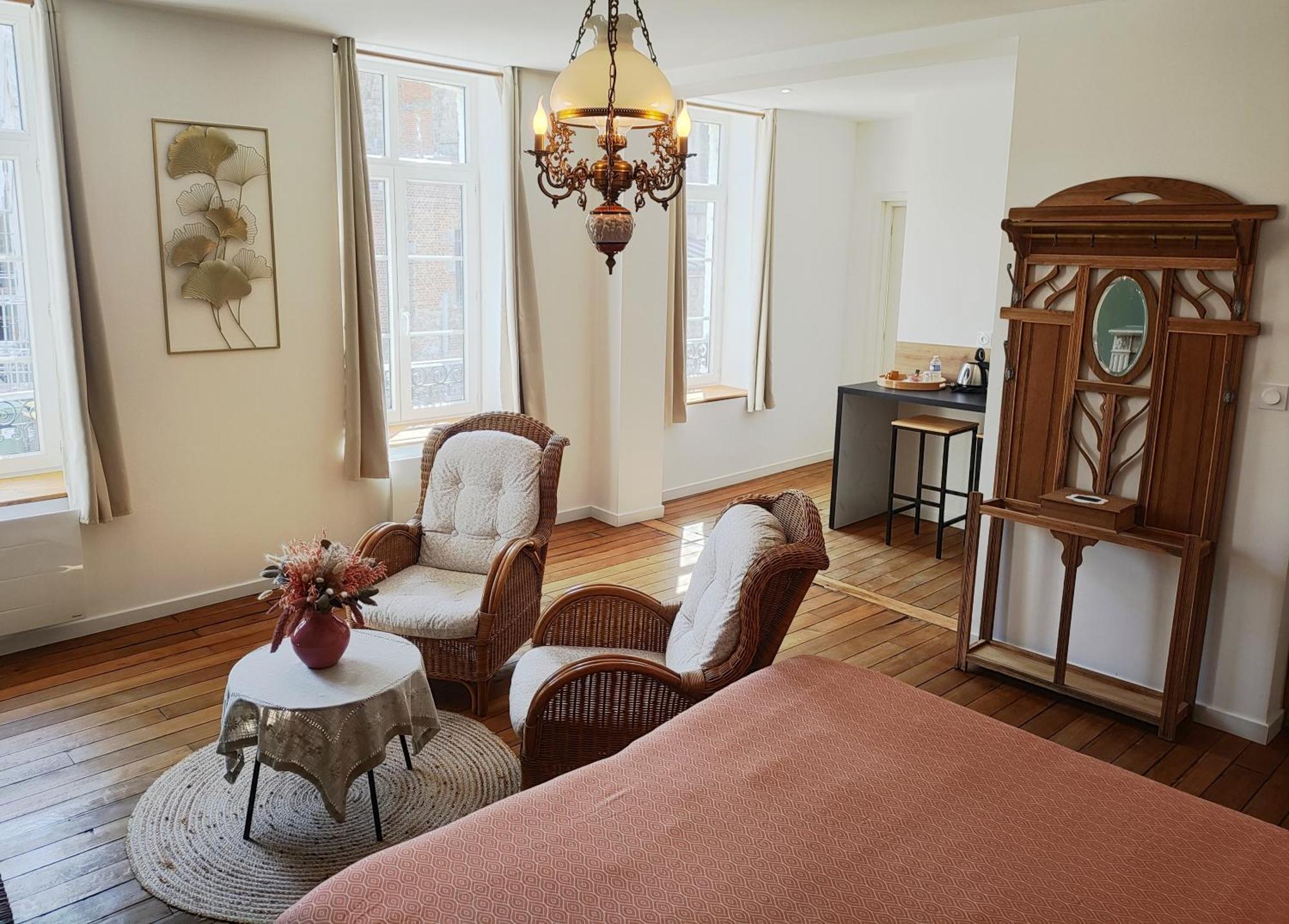 Le Relais Napoleon Bed & Breakfast Avesnes-sur-Helpe Exterior photo