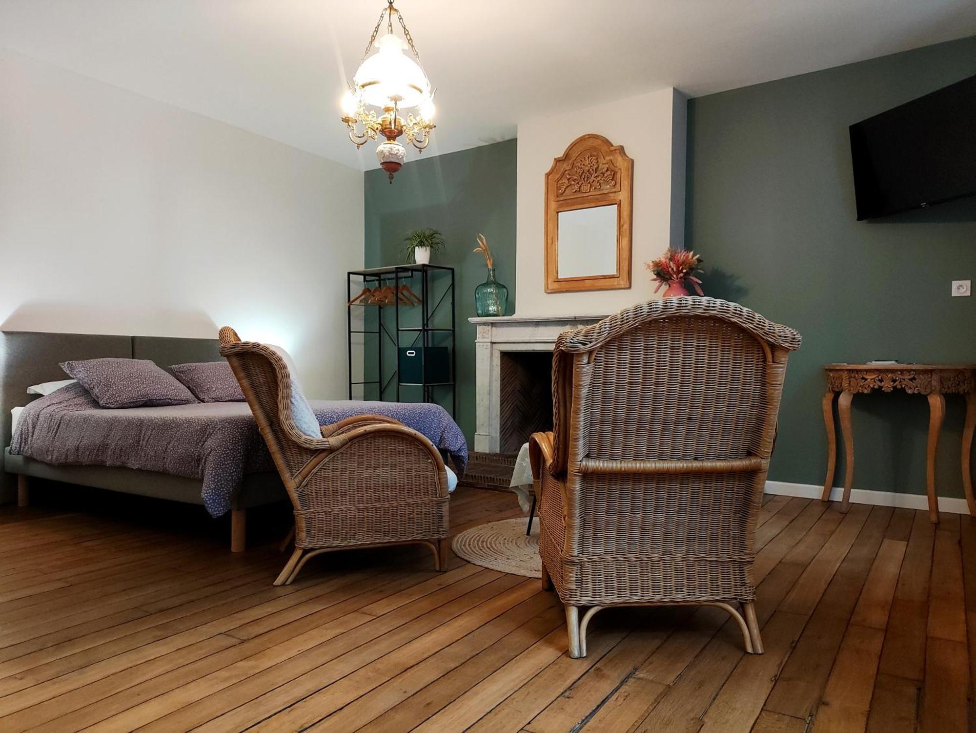 Le Relais Napoleon Bed & Breakfast Avesnes-sur-Helpe Exterior photo